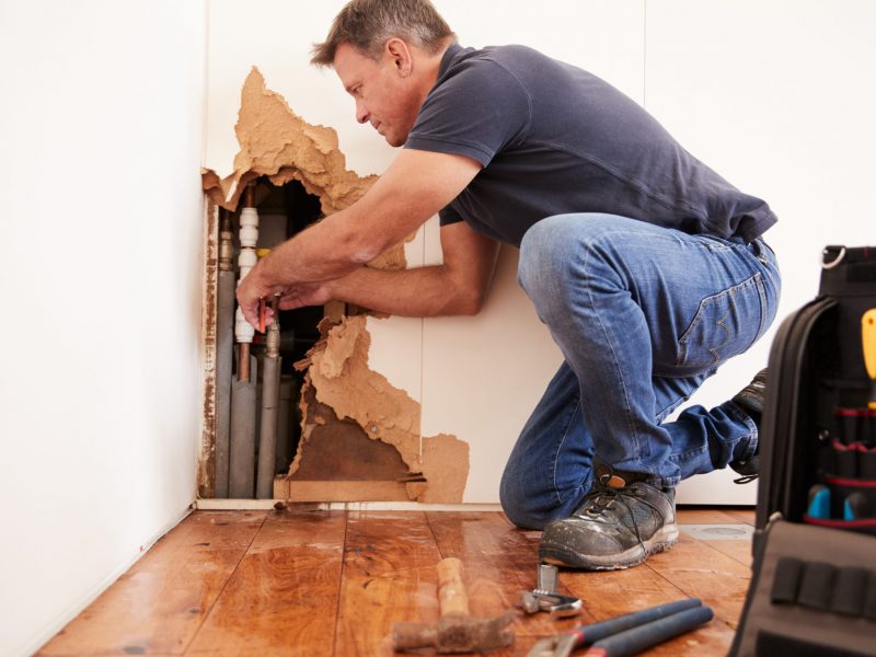 Handyman Jobs In Bloomfield- Do We Really Need Professionals?